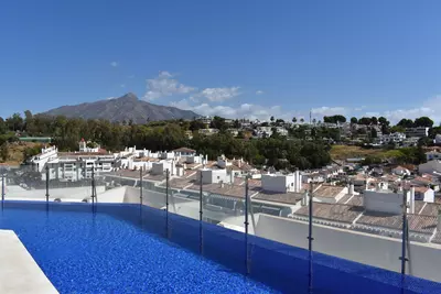 Middle Floor Apartment in Nueva Andalucía