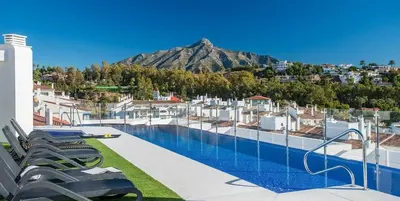 Middle Floor Apartment in Nueva Andalucía