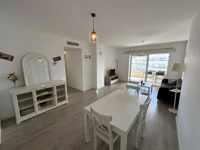 Middle Floor Apartment in Nueva Andalucía