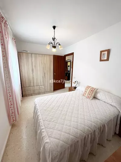 Middle Floor Apartment in Estepona