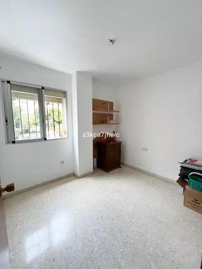 Middle Floor Apartment in Estepona