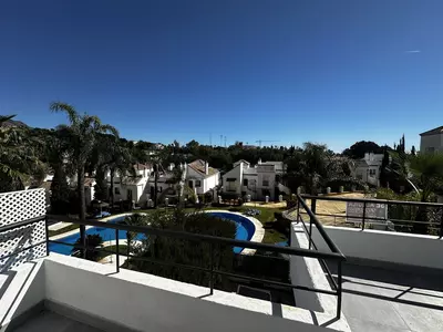 Middle Floor Apartment in Nueva Andalucía