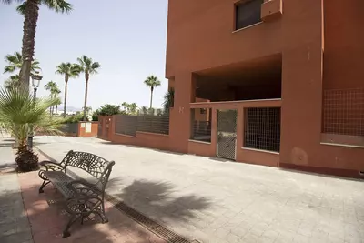 Middle Floor Apartment in Estepona