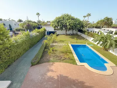 Detached Villa in Guadalmina Baja