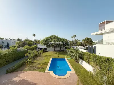 Detached Villa in Guadalmina Baja