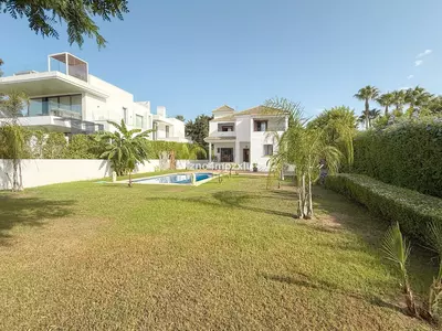 Detached Villa in Guadalmina Baja