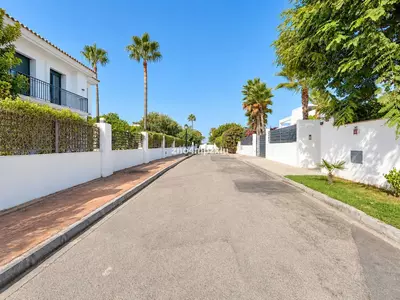 Detached Villa in Guadalmina Baja