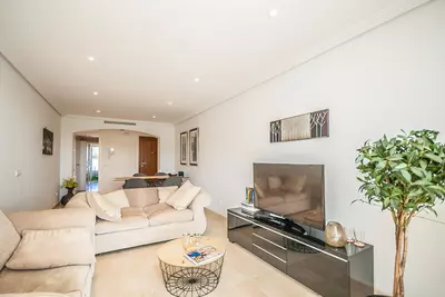 Middle Floor Apartment in Elviria