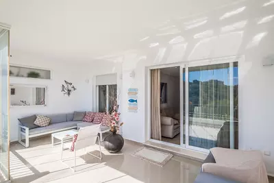 Middle Floor Apartment in Elviria