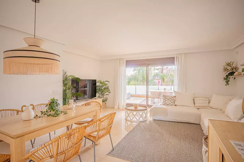 Middle Floor Apartment in Estepona