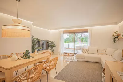 Middle Floor Apartment in Estepona