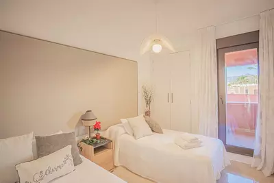 Middle Floor Apartment in Estepona