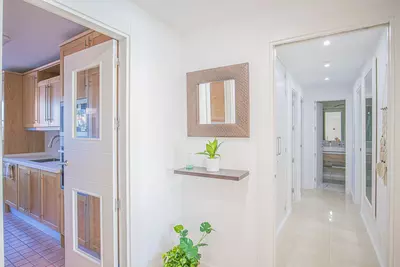 Middle Floor Apartment in Estepona
