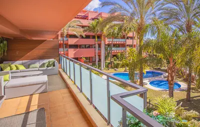 Middle Floor Apartment in Estepona