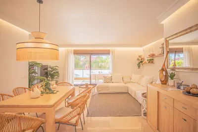 Middle Floor Apartment in Estepona