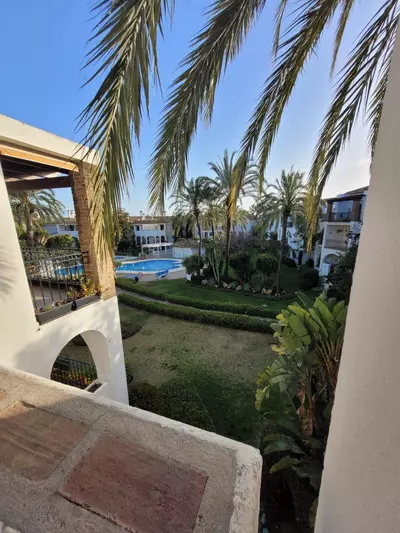 Middle Floor Apartment in Estepona