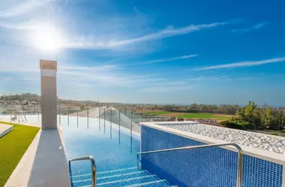 Middle Floor Apartment in Nueva Andalucía