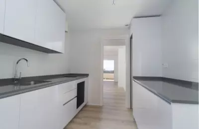 Middle Floor Apartment in Nueva Andalucía