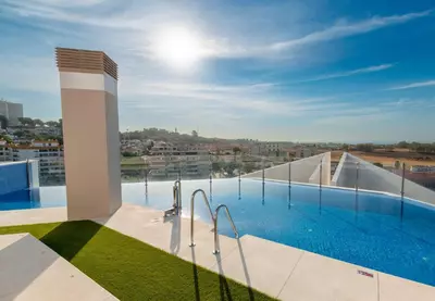 Middle Floor Apartment in Nueva Andalucía
