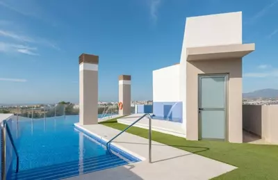 Middle Floor Apartment in Nueva Andalucía