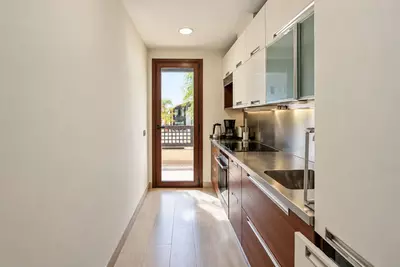Middle Floor Apartment in Puerto Banús
