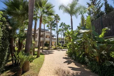 Middle Floor Apartment in Puerto Banús