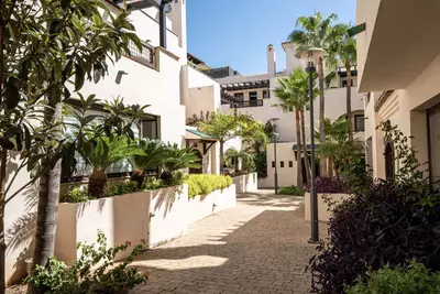 Middle Floor Apartment in Puerto Banús