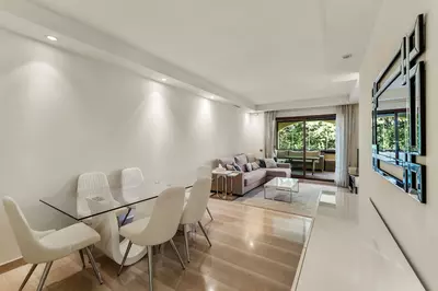 Middle Floor Apartment in Puerto Banús