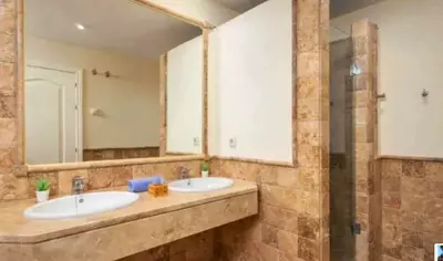 Middle Floor Apartment in Benahavís
