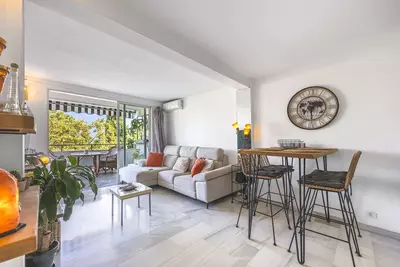 Middle Floor Apartment in Marbella