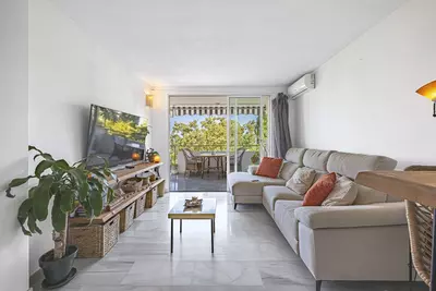 Middle Floor Apartment in Marbella
