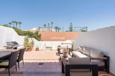 Townhouse in Nueva Andalucía