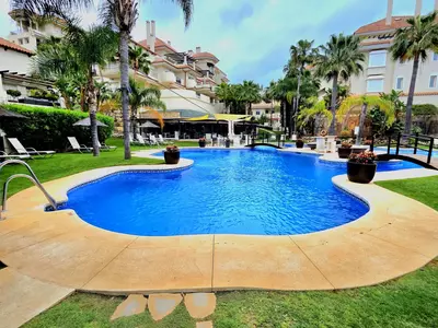 Middle Floor Apartment in Nueva Andalucía