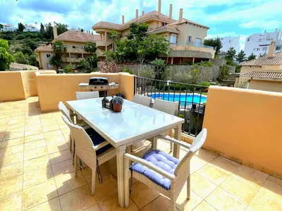 Middle Floor Apartment in Nueva Andalucía