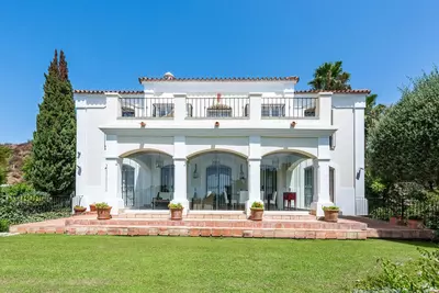 Detached Villa in Nueva Andalucía
