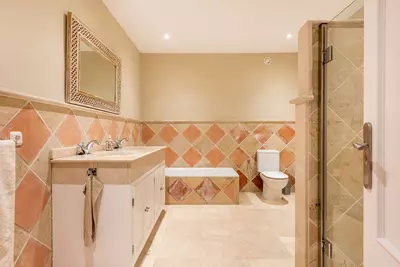 Detached Villa in Nueva Andalucía
