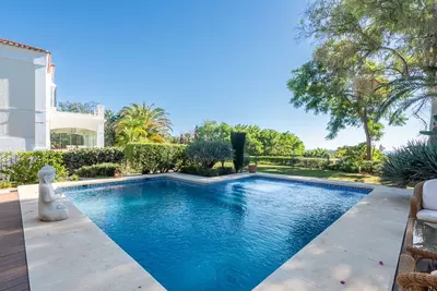 Detached Villa in Nueva Andalucía