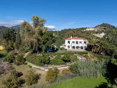 Detached Villa in Nueva Andalucía