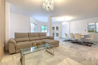 Townhouse in Nueva Andalucía