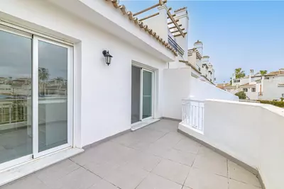 Townhouse in Nueva Andalucía