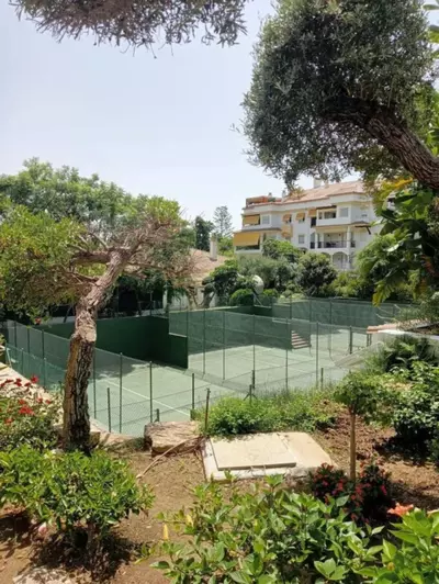 Middle Floor Apartment in Marbella