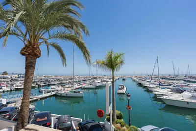Middle Floor Apartment in Puerto Banús