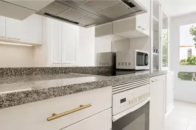 Middle Floor Apartment in Marbella