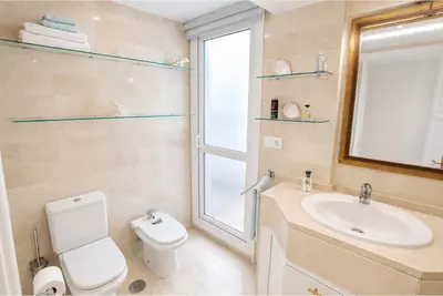 Middle Floor Apartment in Marbella