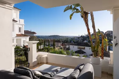 Ground Floor Apartment in Nueva Andalucía