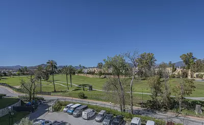 Middle Floor Apartment in Guadalmina Alta