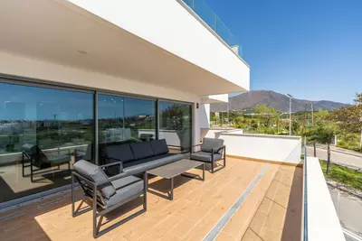 Middle Floor Apartment in Estepona