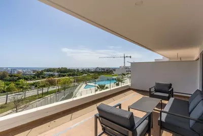 Middle Floor Apartment in Estepona