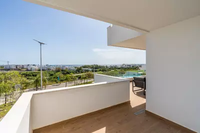 Middle Floor Apartment in Estepona