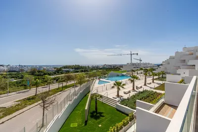 Middle Floor Apartment in Estepona